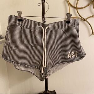 Abercrombie & Fitch y2k Striped Short Shorts Drawstring Beach Lounge Gray White